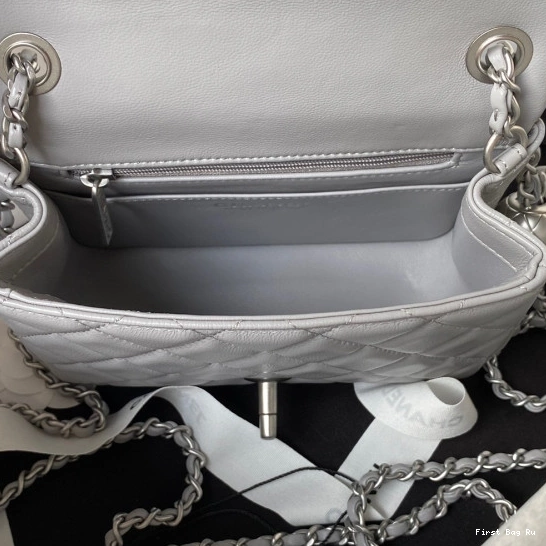 First Bag Ru FLAP BAG CHANEL 17CM 0715